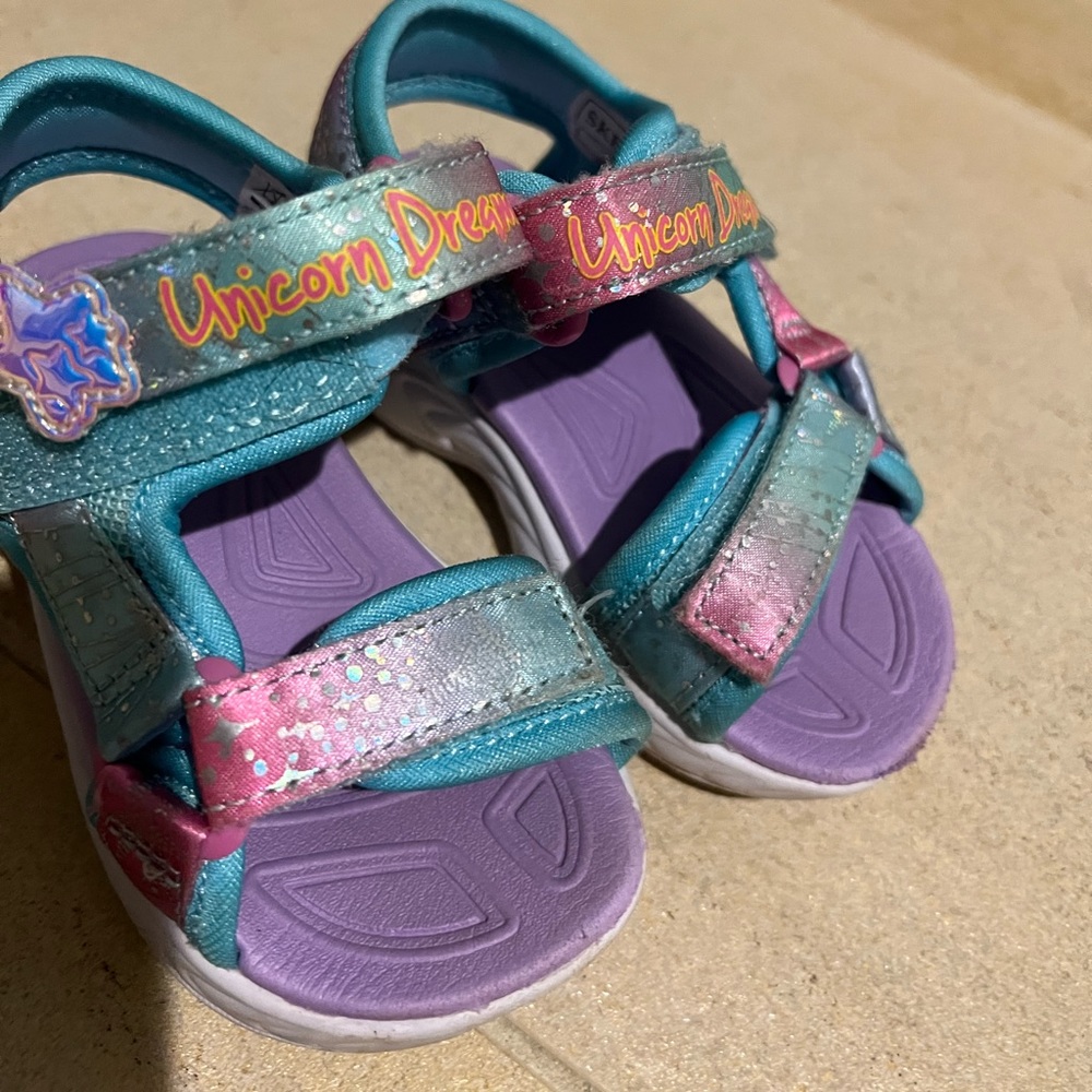 Sketchers light up sandals